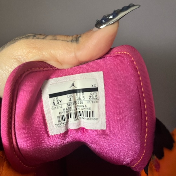 Jordans - Picture 3 of 9